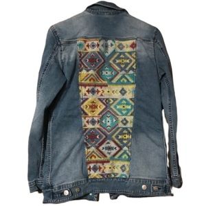LULAROE AZTEC PRINT JEAN JACKET SIZE MEDIUM